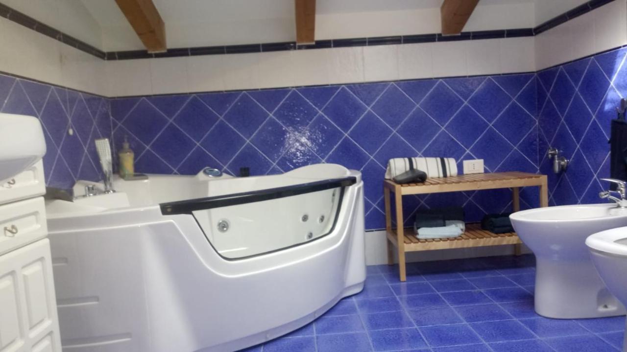 Hotel Il Cielo In Una Stanza Giulianova Exterior foto