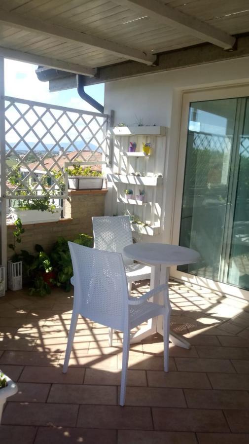 Hotel Il Cielo In Una Stanza Giulianova Exterior foto